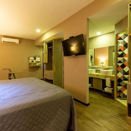 Hotel Glow Point - Mulza Leon Exterior photo